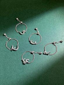 1枚可调节字母链戒指，925纯银材质，独特百搭的女士链戒指，精致的女士珠宝，适合日常佩戴、约会、新年、情人节及其他场合。 - 字母鏈條戒指 - 查看 4