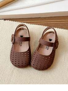 Giày sandal khoét lỗ mùa hè mới cho bé gái, giày đế mềm thoải mái cho bé gái, giày đi biển thời trang retro cho bé gái. - màu nâu - Xem 6