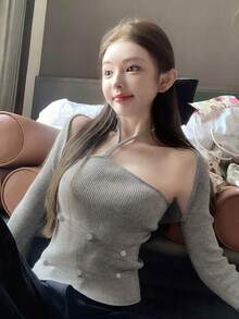 Bộ đồ nữ mùa Thu/Đông ngọt ngào và tối giản gồm áo len ống màu mơ và áo khoác ngắn cổ yếm, thích hợp cho các buổi đi chơi, hẹn hò, tiệc trà chiều. - Xám - Xem 1