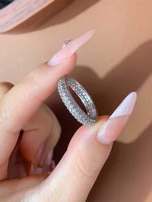 极简主义三排立方氧化锆圆形情侣戒指，几何珠宝情人节礼物 - 白色 - 查看 5