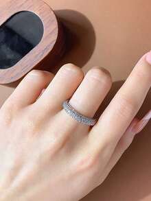 极简主义三排立方氧化锆圆形情侣戒指，几何珠宝情人节礼物 - 白色 - 查看 6