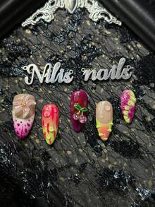 10 Stücke Mandelförmiges Nagel Acryl Set, lila Nägel, weiß-lila French Nägel, rosa & neongrün Farbverlauf, handgemalte lila Punkte & asymmetrische lila, rosa Linien & neongrüne Tropfen und andere geometrische Muster, 3D Harz Blumen & rosa Kirsch Strass kombiniert mit Metallblättern und anderen Nagel Accessoires, süßer und cooler Traummädchen Stil - Violett - Übersicht 7