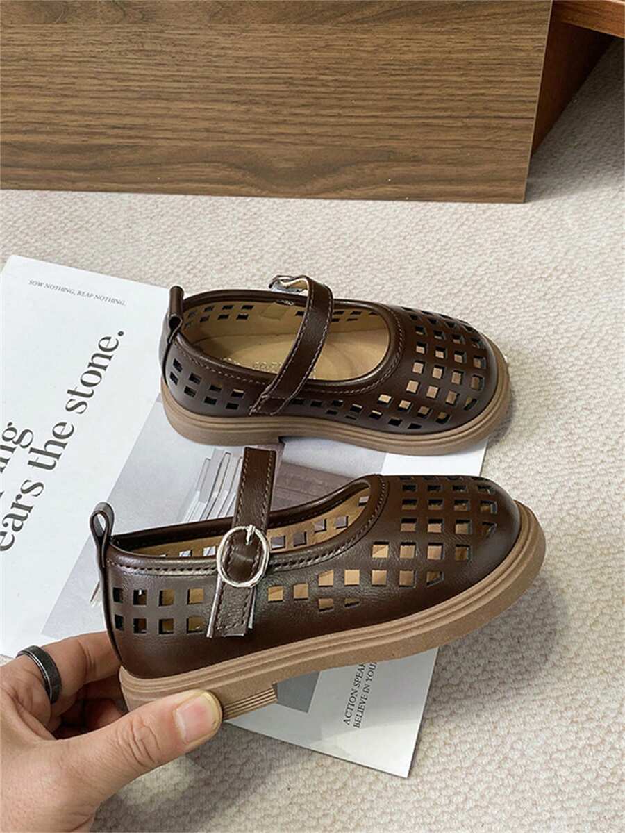 1 đôi giày da thật màu nâu dễ thương, thiết kế khoét rỗng, có đệm massage, đế mềm chống trượt cho bé, thích hợp cho mùa xuân, hè, thu và đông. - màu nâu - Xem 1