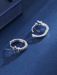 一对可爱迷人的镶钻星形耳环，适合日常佩戴、约会或作为礼物。 - W17865 - 查看 7