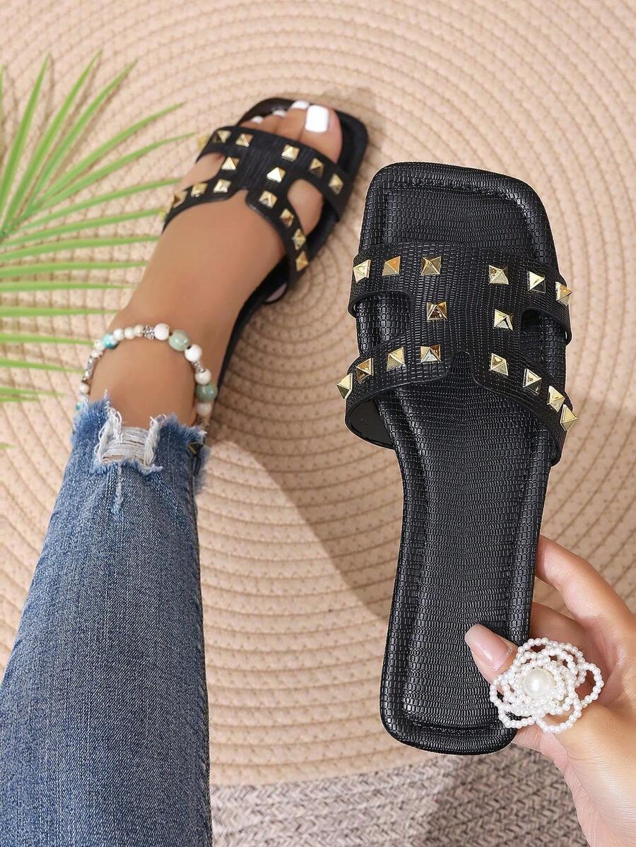 2021春夏新款女士H型拖鞋，时尚休闲风，罗马式套脚拖鞋，套脚设计，黑色/米色/棕色可选，舒适透气，压纹设计，时尚博主推荐。爱用助手法式系带拖鞋，低跟圆头，室内家用除臭，防滑，简约户外套脚鞋。女士鳄鱼纹拖鞋，金属装饰，百搭时尚，平底单带拖鞋，夏季时尚之选。情人节、海滩装扮。 - 黑色 - 查看 1