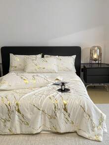 1件极简主义大理石纹箔水洗桑蚕丝轻盈透气柔软夏季被子，可机洗，适合卧室和客房四季使用（不含枕头和枕套） - 流金-奶白 - 查看 4