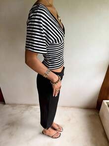 New Fashionable Striped V-Neck T-Shirt, Contrast Color Striped Knitted Fabric, Casual Tee For Spring/Summer - Black and White - View 6