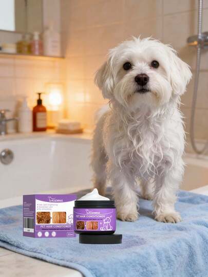宠物护理护发素 - 这款宠物毛发护理套装包含洗发水和造型霜，旨在维护宠物毛发的健康和亮丽。它温和去除污垢和多余油脂，不会破坏毛发的天然保护层。护发素深层滋养毛芯，抚平毛鳞片，减少干燥、分叉和静电，使毛发易于梳理，不打结。