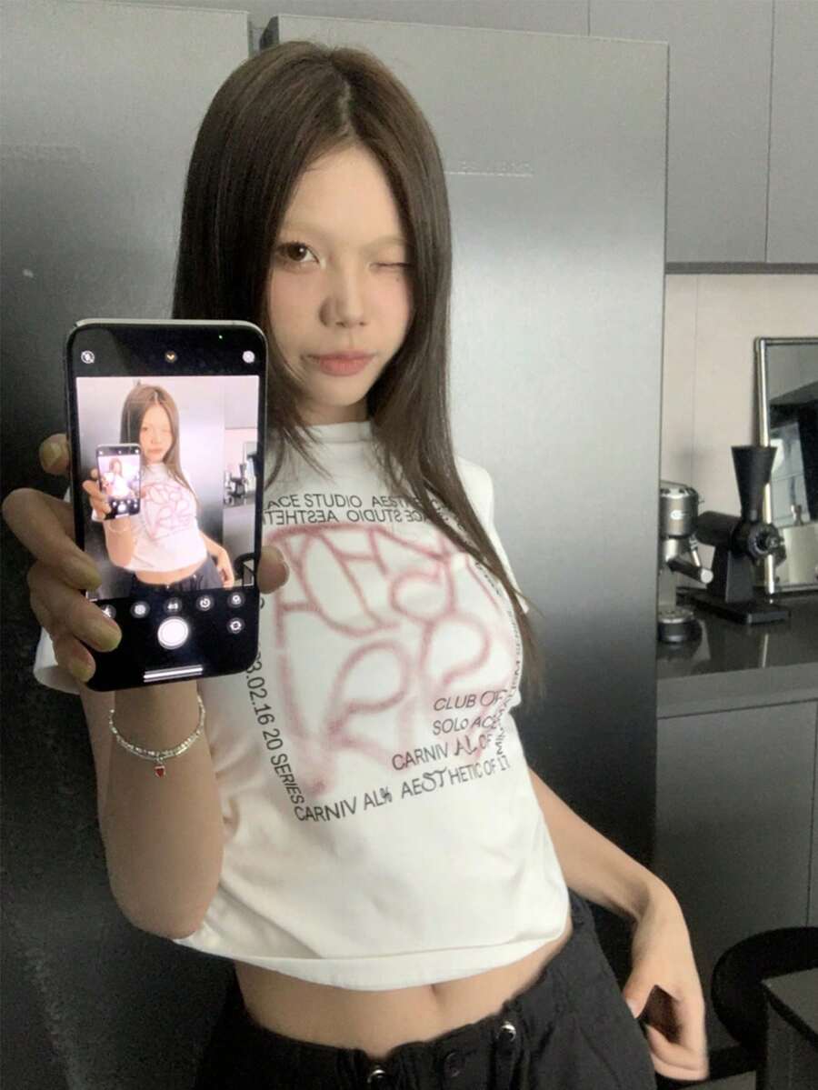 Áo thun crop top in họa tiết, cổ tròn, tay ngắn, màu trắng, kiểu dáng thường ngày, thích hợp cho mùa hè. - trắng - Xem 1