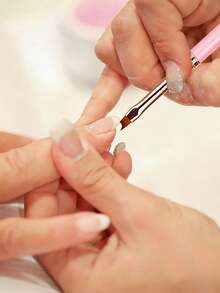 1支粉色斜月牙形法式美甲刷，木柄法式美甲刷，适用于UV凝胶和丙烯酸涂料 - 彩色 - 查看 4