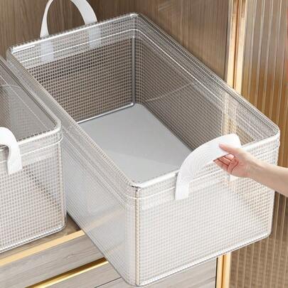 1个可折叠PVC储物盒，大容量衣物收纳盒，透明衣柜收纳盒，适用于家庭和宿舍，带钢架支撑，加固手柄，可堆叠透明储物盒，用于存放衣物、书籍、家庭和宿舍用品，大容量，耐用。