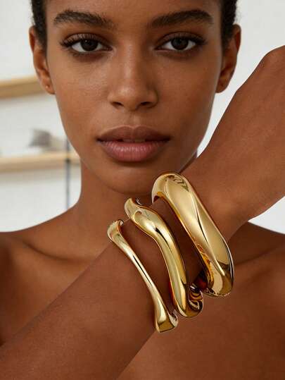 3pcs/Set 1pc Vintage Exaggerated Luxury Geometric Design Wide Metal Gold Bangle Set, Suitable For Everyday Wear And Gifting