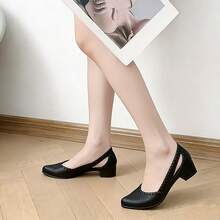 Zapatos de tacón para mujer Nuevas sandalias de punta afilada para mujer, estilo coreano veraniego, punta afilada, versátiles, sencillas, con puntera cubierta, tacón medio, informales, antideslizantes, chanclas. - Negro - Ver 5