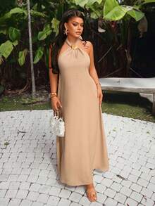 AIJ Đầm maxi nữ Amarilo chất liệu dệt họa tiết - Cổ khoét rỗng với họa tiết tròn, trang phục gợi cảm thường ngày cho kỳ nghỉ biển, trang phục dự tiệc mùa hè thanh lịch. - Màu be - Xem 3