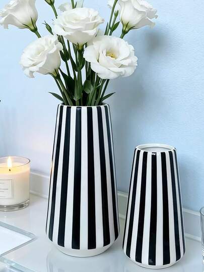 1 adet sade Avrupa tarzı vazo, siyah beyaz çizgili vazo, oturma odası TV üniteleri ve yemek odası dolapları için üst düzey dekoratif eşyalardır.