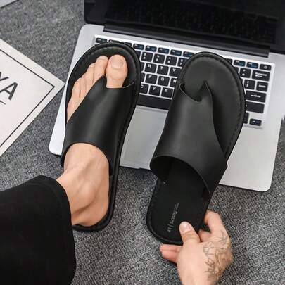 Nya sommarmän platta flip-flops, avslappnade bekväma lätta inomhus- och utomhusstrandtofflor