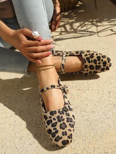 2026 Early Autumn New Bohemian Buckle Plus Size Leopard Print Mary Jane Flat Strap Fashionable Loafers, Velvet British Style Moccasins