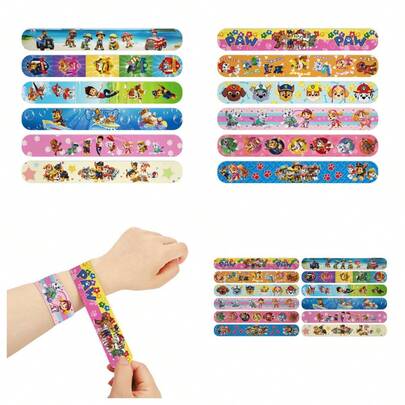 Paw Patrol 12个可爱小狗图案搭扣手链 | 色彩鲜艳，采用可重复使用的PVC材质 | 非常适合儿童生日派对、返校节和圣诞节 | 汪汪队粉丝必备派对礼物（随机款式）
