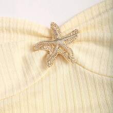 Women's Beach Vacation Elegant Textured Fabric Strap Front Ruched Metal Decorated Ruffle Mini Dress - 黃色 - 查看 3