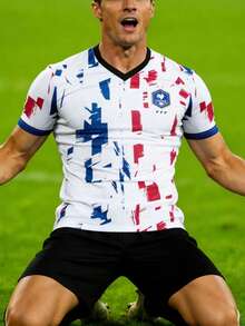 2026年法国世界杯足球T恤，法式风格男士及青少年运动上衣和户外运动服，舒适的V领T恤和专业运动服，休闲服饰，适合足球比赛、训练和健身，是送给男士的绝佳礼物，白色春季款 - 白色 - 查看 4