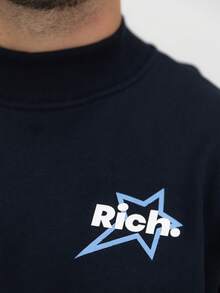 Camiseta Oversized Gola Alta Star Blue Alto Relevo Streetwear Algodão Premium - Preto - Visão 4