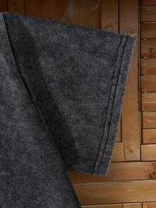 Marvel 这款男女皆宜的漫威联名款水洗T恤和短裤套装，印有蜘蛛侠图案。非常适合夏季、夏令营、度假、日常穿着和运动。 - 黑色 - 查看 5