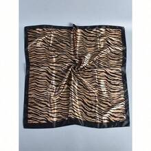 1pc Zebra Striped Print Bandana Women Big Square Scarf Bandana,Hair Band,Head Band Ideal For Dressing Up Your Look - 咖啡棕 - 查看 4