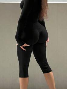 AiTyi 女士休闲裤，高腰抽绳腰带设计，修身显瘦，时尚性感，适合户外运动、通勤、Y2K 风格、海滩派对、毕业典礼、春节、复活节、音乐节等场合，春夏弹力针织七分裤，黑色 - 黑色 - 查看 2