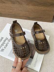 1 đôi giày da thật màu nâu dễ thương, thiết kế khoét rỗng, có đệm massage, đế mềm chống trượt cho bé, thích hợp cho mùa xuân, hè, thu và đông. - màu nâu - Xem 4