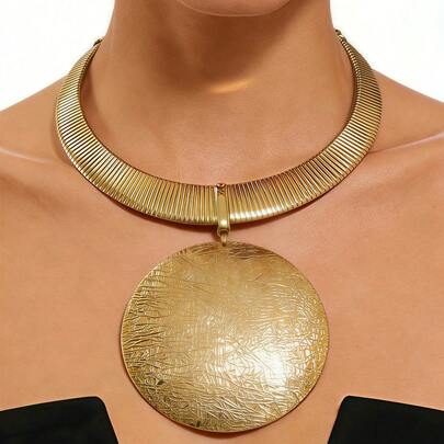 1pc Vintage Necklace Chain, Geometric Hammered Extra Large Alloy Round Pendant Necklace, Elegant Luxury Jewelry For Women Party And Occasion