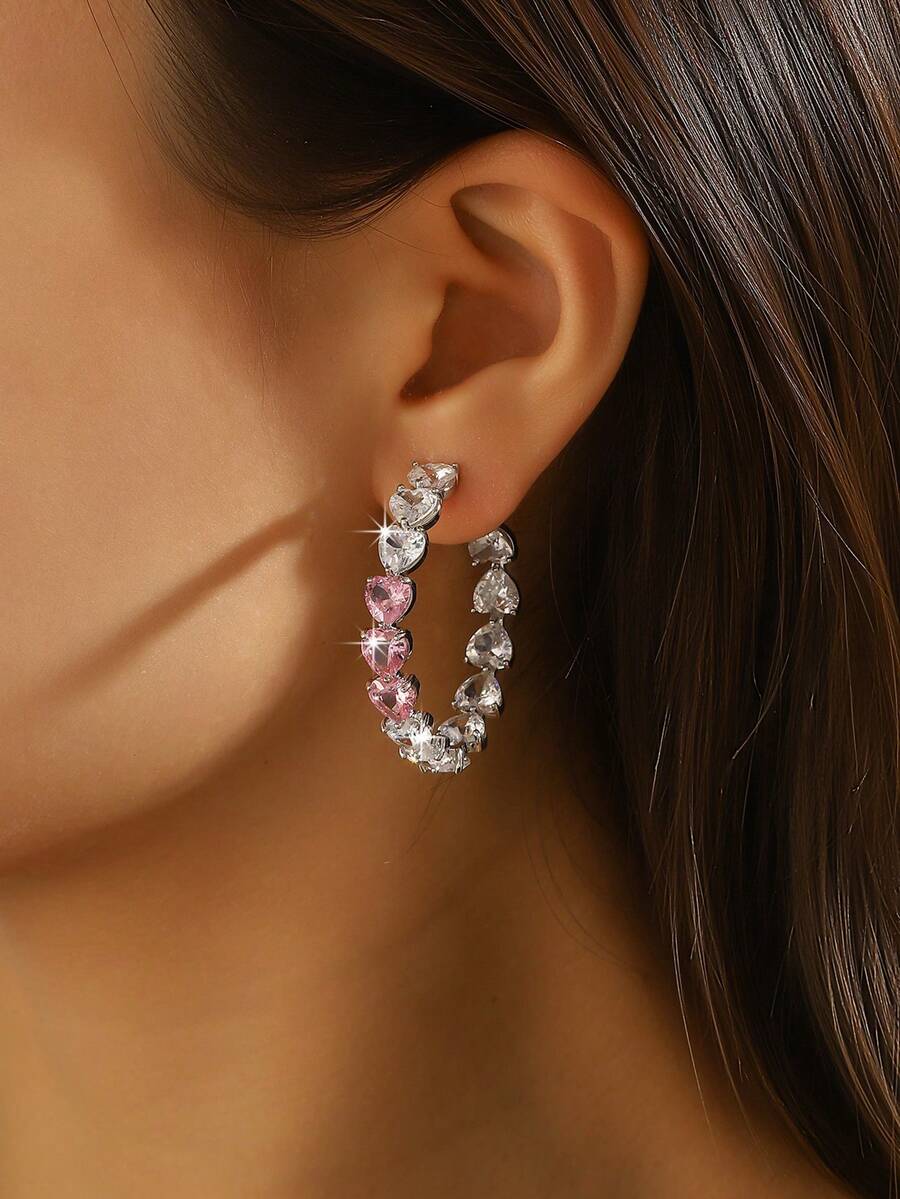 一对优雅奢华的心形闪亮立方氧化锆C形耳环，适合日常佩戴、婚礼、毕业典礼、生日、派对等场合。 - 彩色 - 查看 1