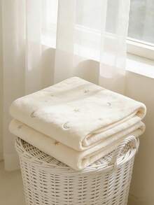 1 chiếc chăn em bé mới, chăn nhung mềm thêu hình gấu dễ thương, phù hợp cho trẻ sơ sinh, trẻ nhỏ, dùng được mọi mùa, dễ mang theo. - Sao và Mặt Trăng - Xem 9