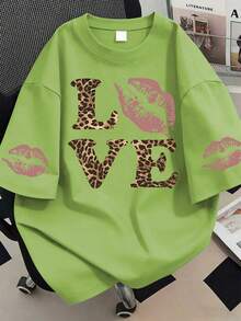 Love Leopard Print Pink Lip Graphic Round Neck T-Shirt, Plus Size Women Top. Suitable For Summer Vacation, Holidays, New Year Gift, Valentine's Day Gift, Mother's Day Gift, Gift For Mom, Graduation Short Sleeve Top, Back To School Outfit, Graduation Ceremony, Etc. - Limelight Green - View 1