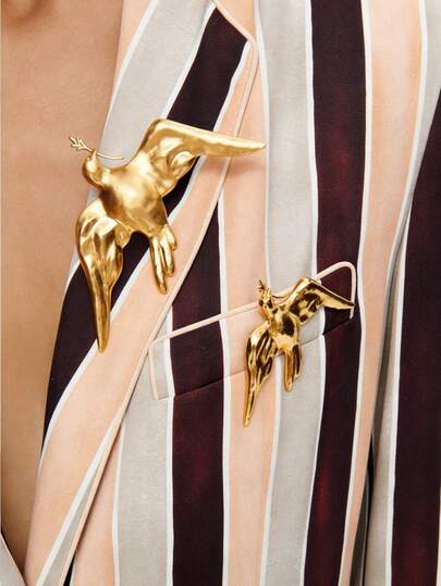 1pc Unique Peace Dove Brooch, Fashion Runway Olive Branch & Dove Brooch Accessory, Minimalist Luxurious Geometric Titanium Steel Brooch, Suitable For Women's Daily And Party Wear - Vacuum Electroplated, Long-Lasting Colorfastness