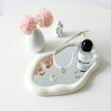 Gương trang điểm màu be trang nhã, thích hợp sử dụng tại nhà. - Màu be - Xem 5
