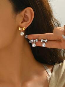 1 Pair Cute Bow Pearl Earrings, Delicate Bowknot Design With Smooth Pearl Details, Adding Romantic Charm To The Ears - Earrings - View 2
