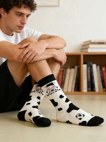 1双男士白色底纹奶牛图案中筒袜，可个性化定制，日常穿着。 - 彩色 - 查看 4