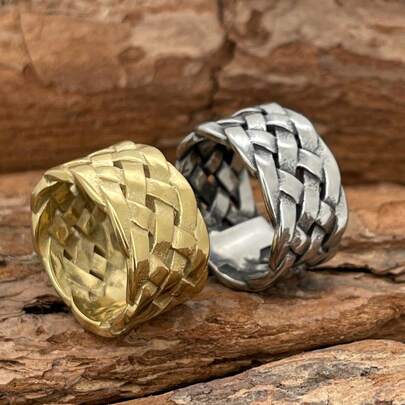 1枚时尚编织不锈钢戒指，适合赠送给朋友、同事、父母、男女朋友、情侣。