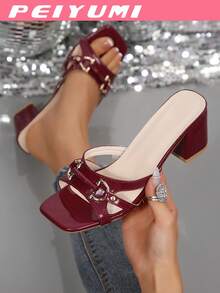 PEIYUMI 女士时尚高跟凉鞋，方头设计，竹节结金属搭扣装饰，简约优雅，厚实柔软的优质PU皮革，舒适休闲，适合派对、海滩、通勤等场合，波西米亚风格 - 酒紅色 - 查看 2
