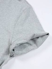 Lightweight Cotton Disney Mickey Mouse Juggling Graphic Tee, Breathable Summer Casual Pullover T-Shirt For Theme Park TripsMade From Soft, Comfortable, And Durable Pure Cotton, This Is An Ideal Choice For Spring And Summer. This Crew Neck T-Shirt Is Suitable For Various Occasions, Including Everyday Wear, Shopping, Parties, Travel, And Gatherings, And Also Makes A Thoughtful Gift. - Gris - Voir 4