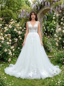 YOUKEFEIER 2025新款法式轻盈婚纱，深V领珠饰露背收腰修身拖尾新娘礼服，简约优雅户外写真礼服，蕾丝雪纺可拆卸长拖尾 - 米色 - 查看 3