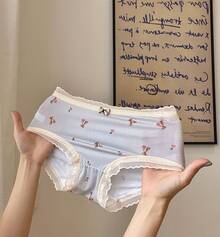 Little Bears Have Their Own Happiness Too~ Japanese-Style Breathable Ice Silk Lace-Trimmed Comfortable Nude-Feel Women's Briefs - 淺藍 - 查看 10