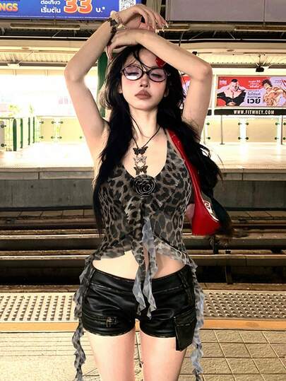 复古豹纹吊带细肩带背心，性感收腰无袖女式休闲上衣