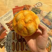 1个软捏面包造型慢回弹减压玩具，生日、圣诞节、万圣节完美礼物 - 彩色 - 查看 9