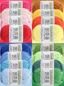 Lawkeman 4 pezzi/400g Filato di alta qualità per magliette, rotoli di filato per magliette - 2 cm di larghezza, filato intrecciato e lavorato a maglia, morbido e versatile, adatto per artigianato fai-da-te, può essere utilizzato per uncinetto e tessitura di borse, cuscini, bambole, coperte, pantofole, progetti all'uncinetto, ecc. Disponibile in più colori, filato multicolore | Filato in poliestere | Filato per uncinetto | Filato per artigianato | Palline di filato dai colori vivaci | Materiali per artigianato multifunzionali, accessori e forniture per la tessitura - Stili multipli - Visualizzare 11