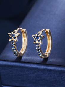 一对可爱迷人的镶钻星形耳环，适合日常佩戴、约会或作为礼物。 - W17865 - 查看 5