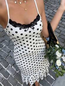 Vestido de punto asimétrico/asimétrico con volantes, lazo y lunares elegante y sexy, adecuado para la playa, la noche, una cita, vacaciones y uso casual en verano, color blanco - Blanco - Ver 1