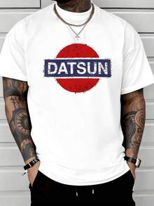 Símbolo circular rojo con textura envejecida y letras blancas enmarcadas en azul que evocan fuerza velocidad y nostalgia automotriz clásica camiseta de hombre moderna cómoda y perfecta para fanáticos de la cultura retro - Blanco - Ver 8