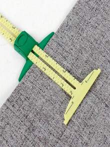 1/2件装 5合1缝纫尺，塑料滑动测量工具，适用于缝纫、测量和绗缝，理想的母亲节礼物，家用缝纫和手工用品 - 彩色 - 查看 5