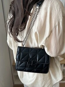 1 chiếc túi đeo vai mini kiểu vintage mới dành cho nữ, dây đeo chéo bằng kim loại, chất liệu PU, màu đen, túi vuông cài nắp thông thường, túi mua sắm cho nữ, phù hợp cho việc đi lại hàng ngày, nhỏ gọn và dễ mang theo. - màu đen - Xem 3